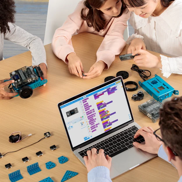 Makebot STEAM Lab